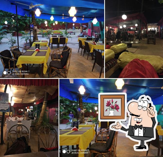 The interior of Roma Italian Restaurant
