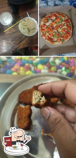 Food at Kulhad Pizza Of Couple