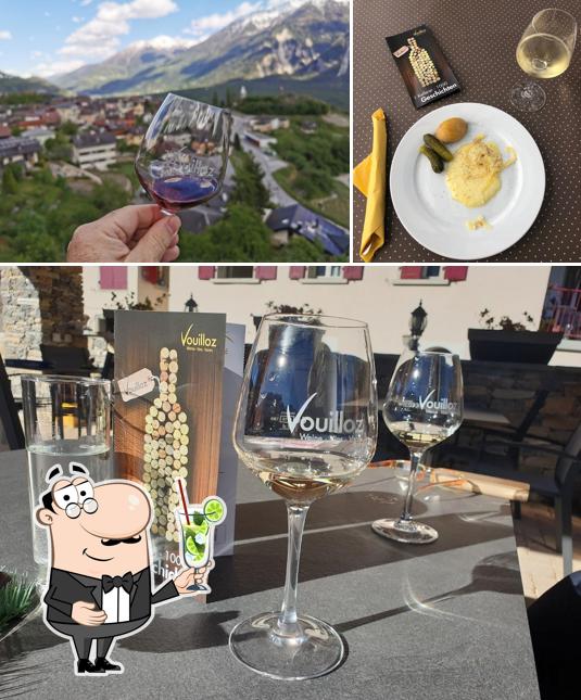 Mr. Roger Vouilloz propone un'ampia varietà di drink