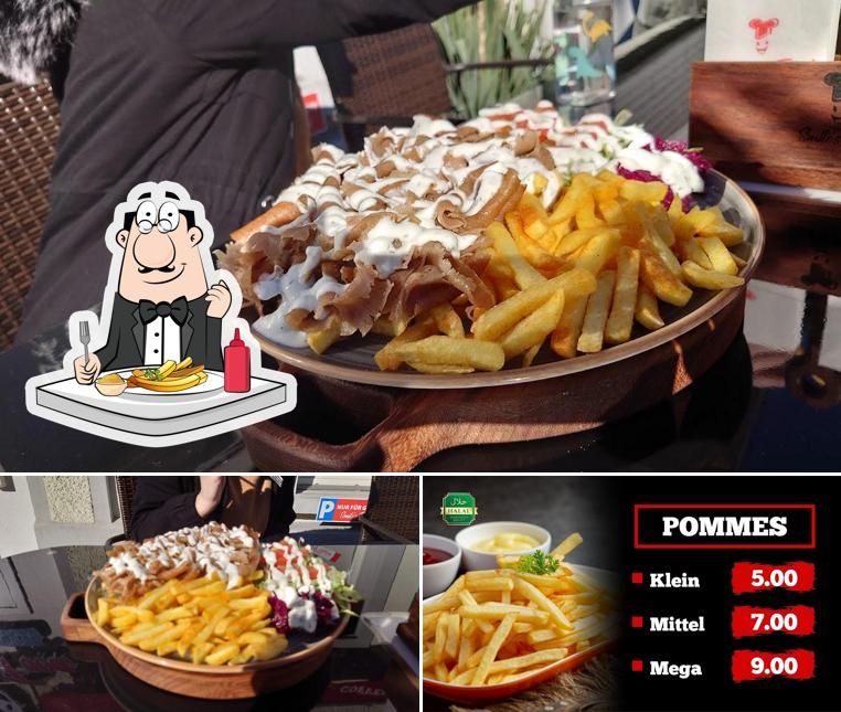 Assaggia un piatto di chips a Smile's Food