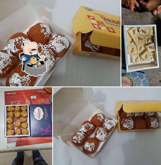 Food at Vandana Sweets