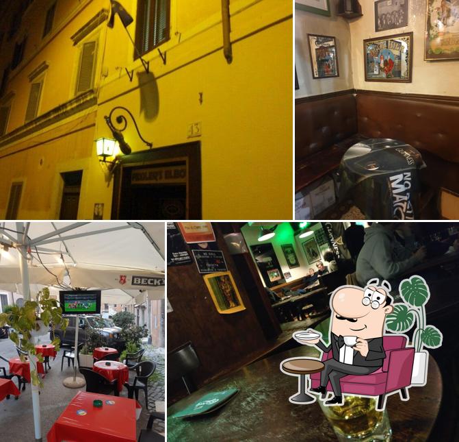 Gli interni di The Fiddler's Elbow