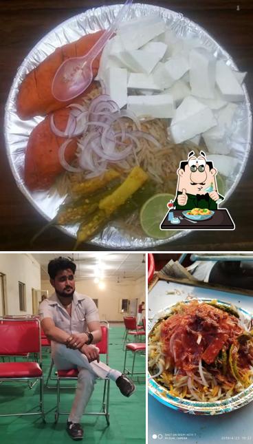 Among different things one can find food and interior at Amit Biryani Bhandar