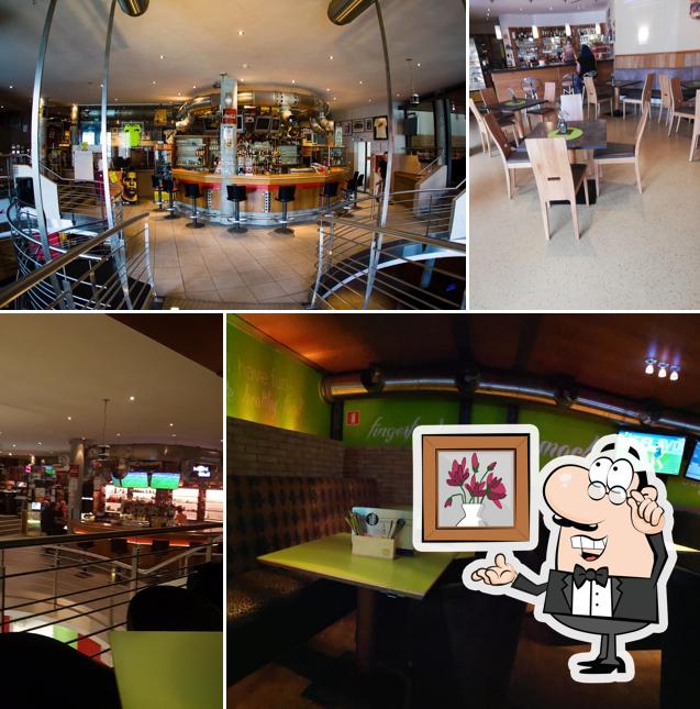 Siediti a un tavolo di Sport's Arena