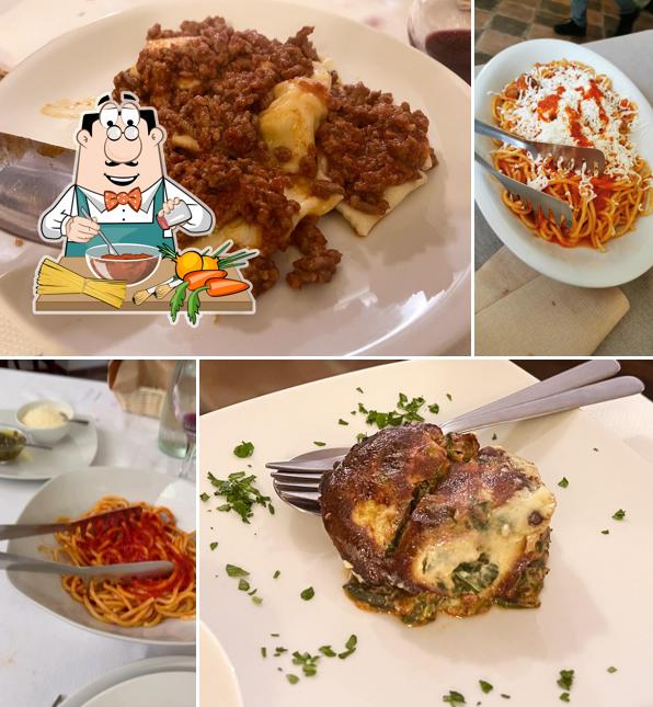 Spaghetti alla bolognese al Ristorante - Pizzeria BORGO NUOVO