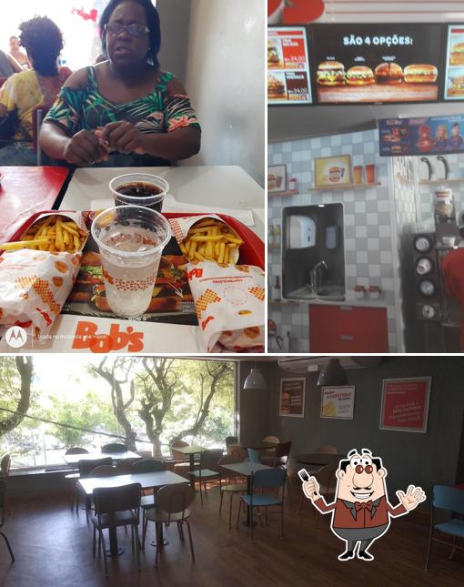 Esta é a ilustração mostrando comida e interior no Bob's Burger - Barra do Piraí Centro
