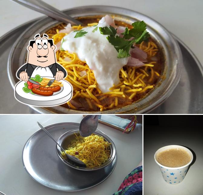 Among various things one can find food and beverage at HOTEL AMBER