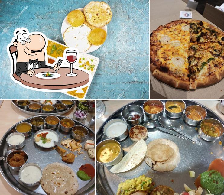 Food at Pakwan Dining Hall