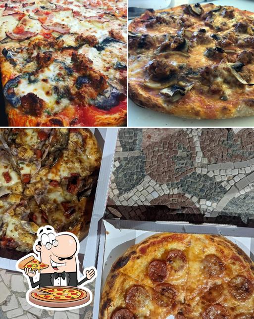 Ordina tra le molte varianti di pizza