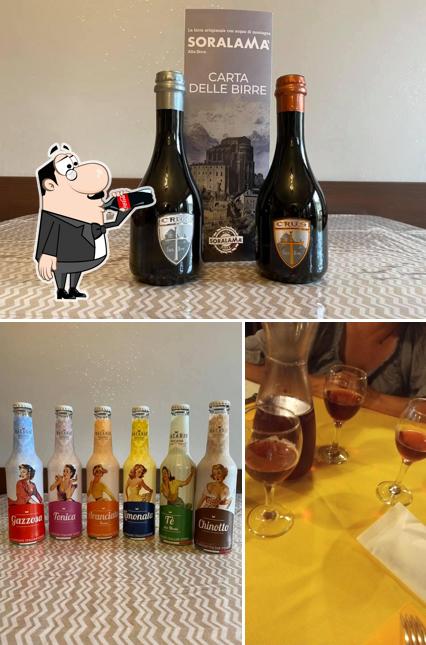 La immagine della bevanda e tavolo da pranzo di Antiche Ricette di Prascorsano