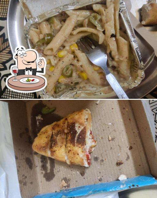 Food at English Pizza