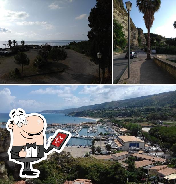 Goditi la vista dagli esterni di Il Cremino