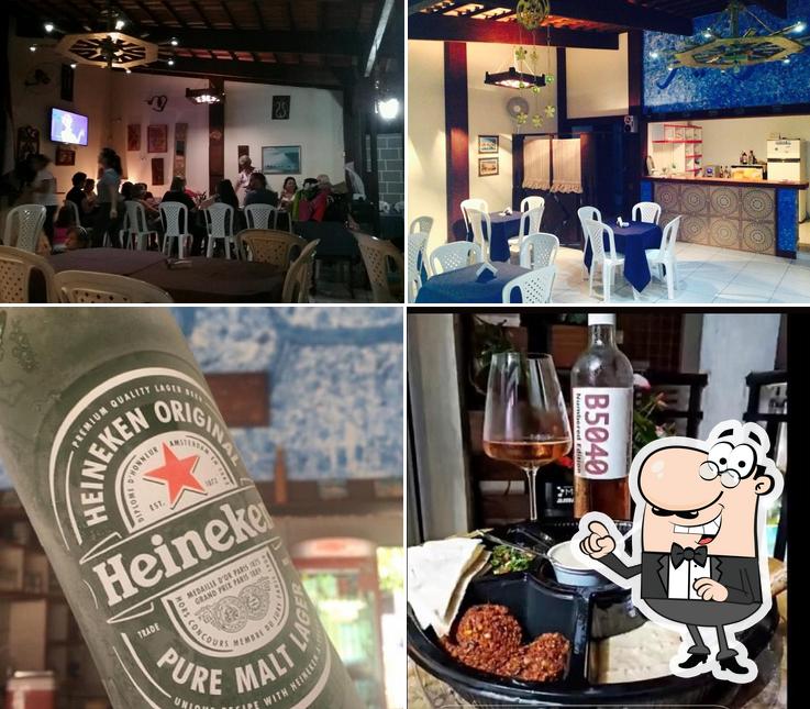 A ilustração da interior e bebida no Restaurant Laziz