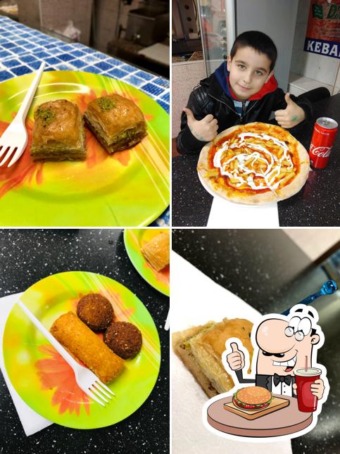 Prenditi un hamburger a MORTARA KİNG İSTANBUL KEBAP & PİZZA