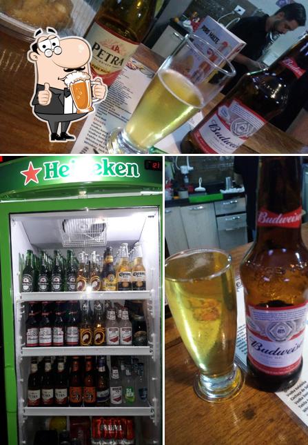 Empórium Lima Petiscaria offerece uma gama de cervejas