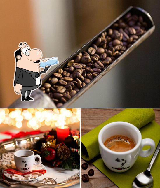 Goditi un drink dal menu