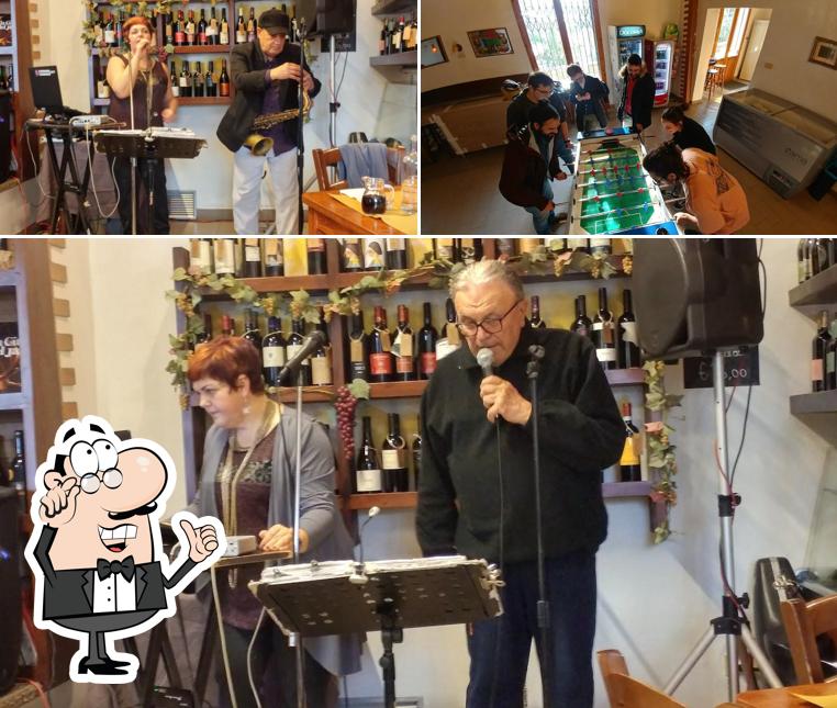 Dai un'occhiata agli interni di Trattoria Bar Del Prete