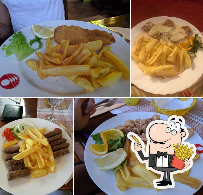 Prova a prendere le patatine fritte a Biergarten - Restaurant i Hotel