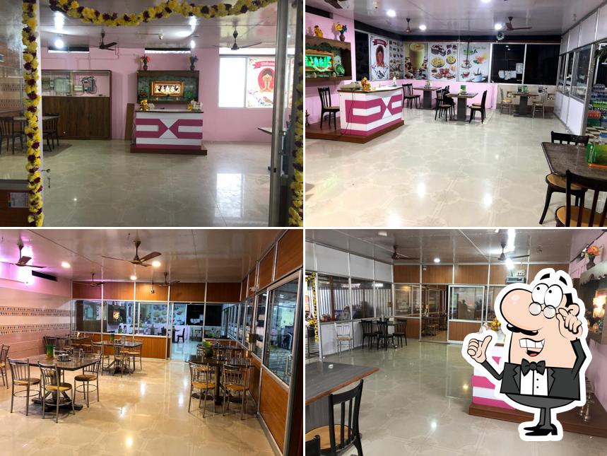 The interior of SRI GOWRI SANKAR