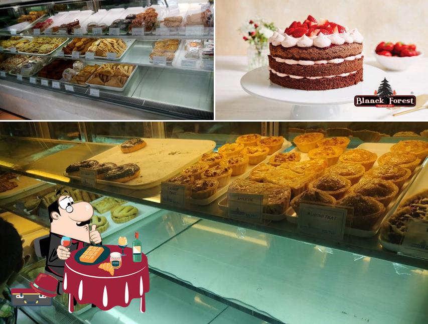 Blaack Forest - Bakery Birthday Cake Cake Shop Online Cakes in KK Nagar Madurai provides a number of sweet dishes