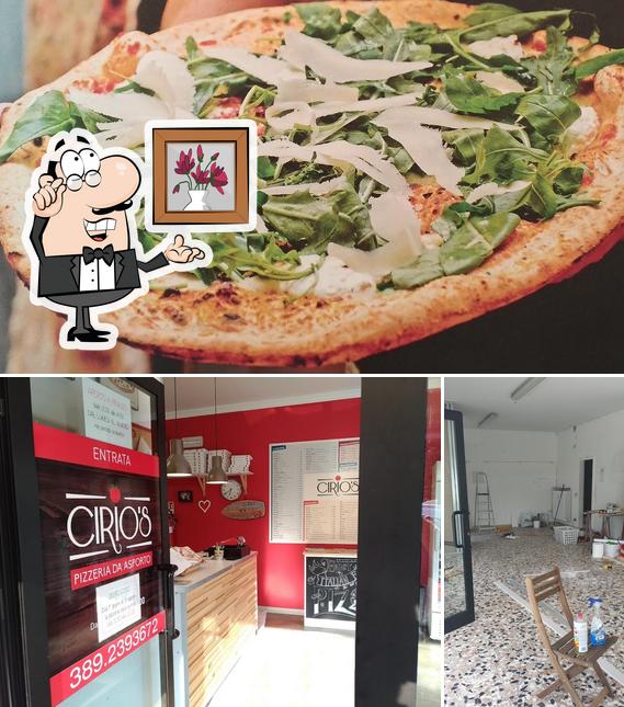 La interni e pizza del ristorante