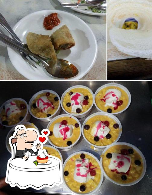 Hotel Sarovar KALWA serves a variety of desserts