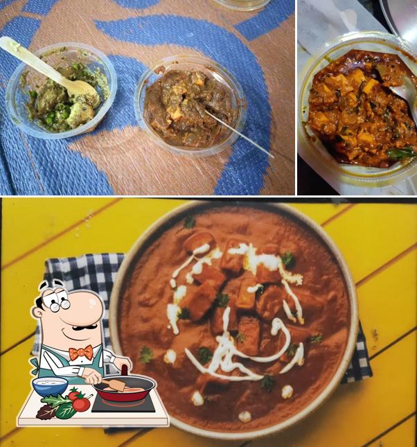 Chicken curry at Ramdev's Khana Khazana