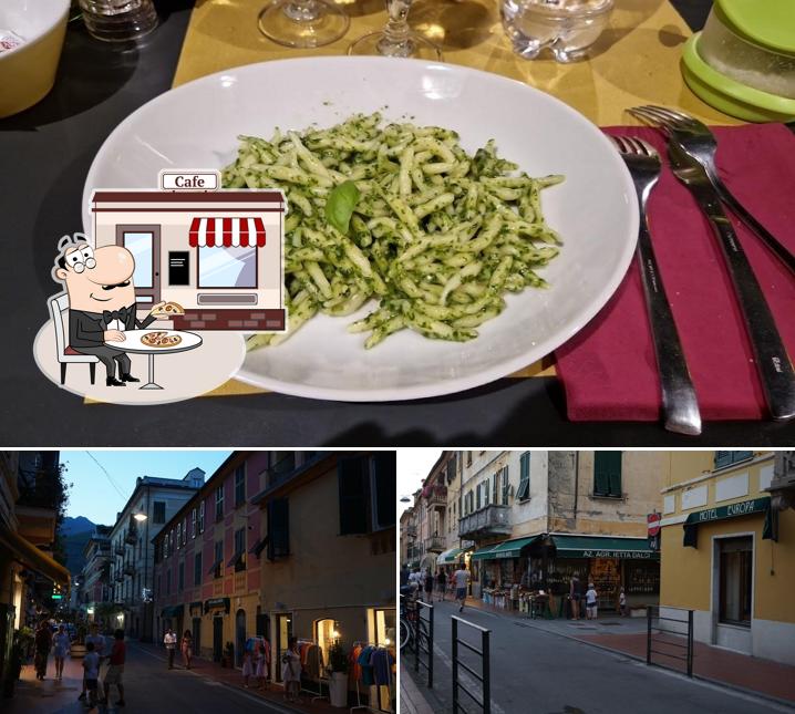Guarda la foto che presenta la esterno e cibo di Taverna Garibaldi