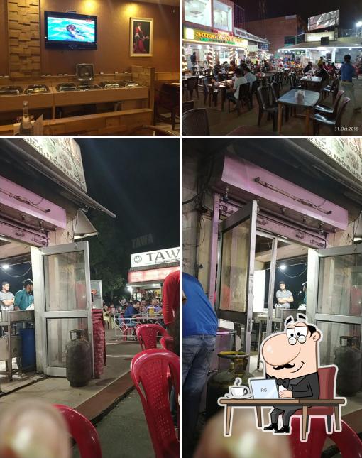 Check out how ROYAL CHICKEN CORNER looks inside