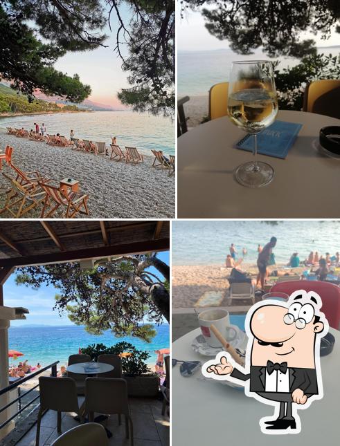 Siediti a un tavolo di Caffe Bar Mačić