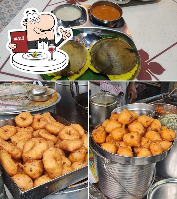 Food at Anna idli street shop