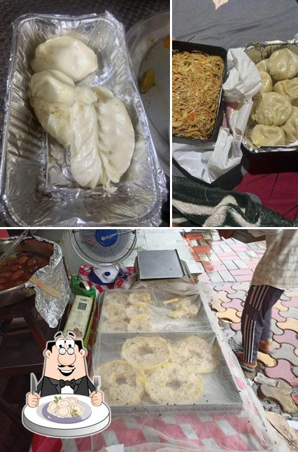 Dumplings at Love Poori Wala (Prashant Vihar)