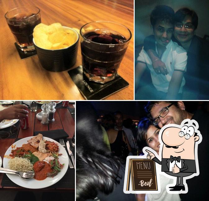 Here's a pic of Oakwood Lounge