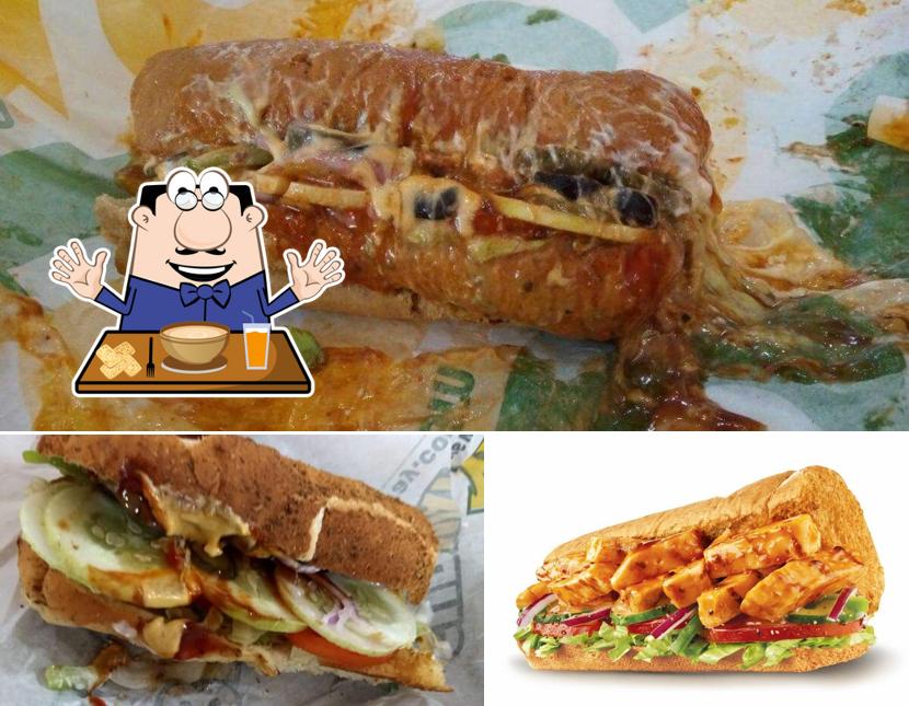 Food at Subway Palm Beach Road Vashi