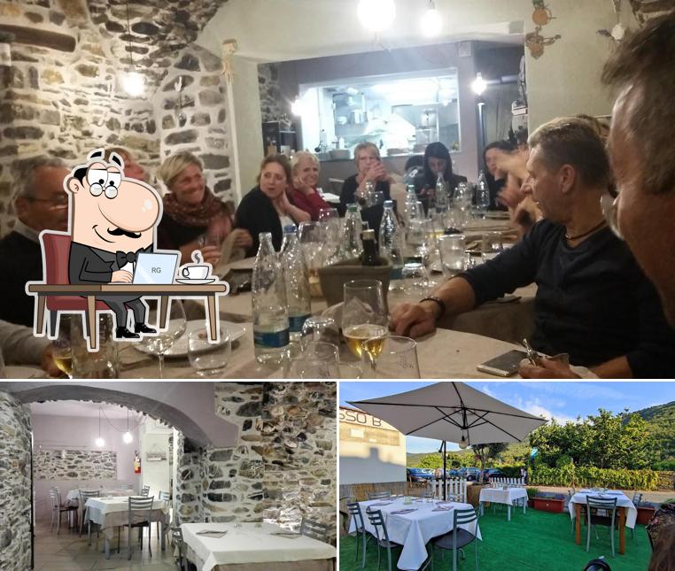 Siediti a un tavolo di Olive e Lavanda