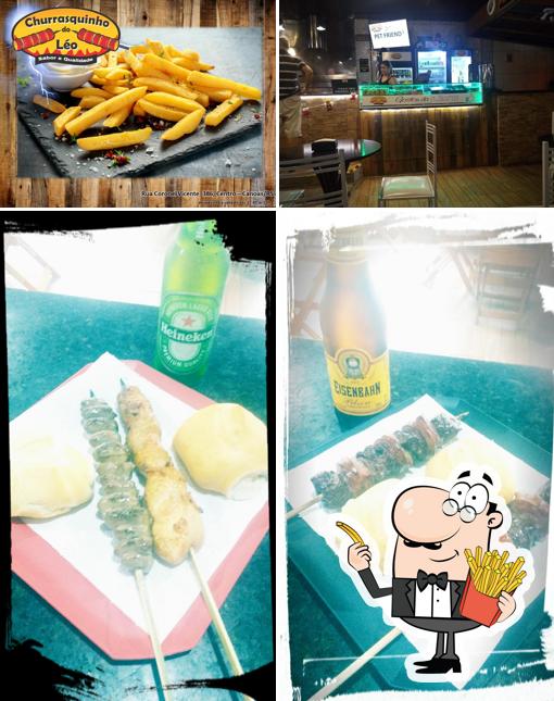 Prove cbatatas fritas francesas no Churrasquinho Do Léo