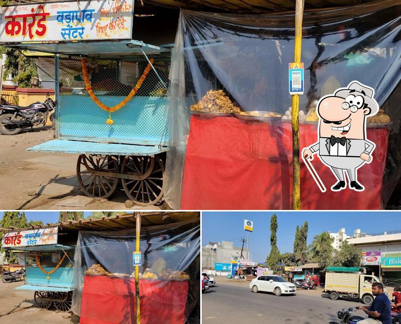 The exterior of Karande vada pav center