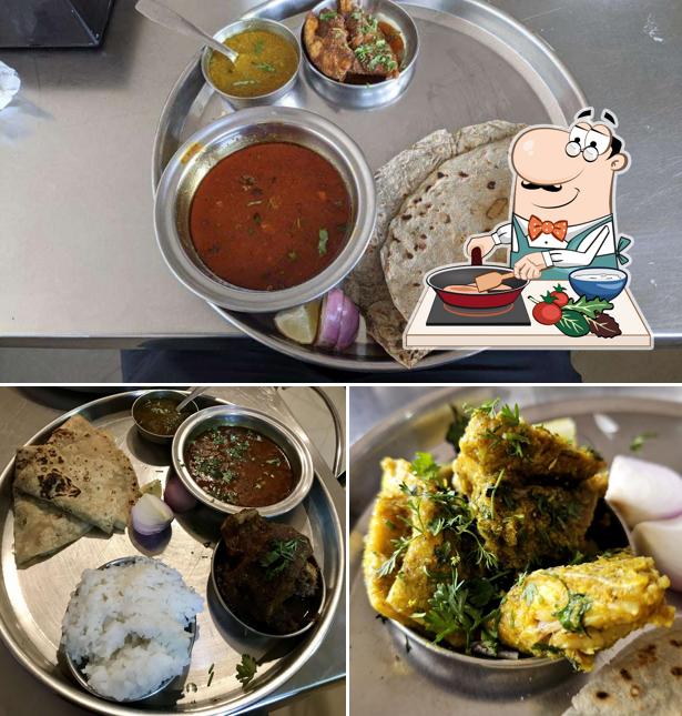 Chicken curry at FISH KATTA BHIGWAN SPECIAL FISH