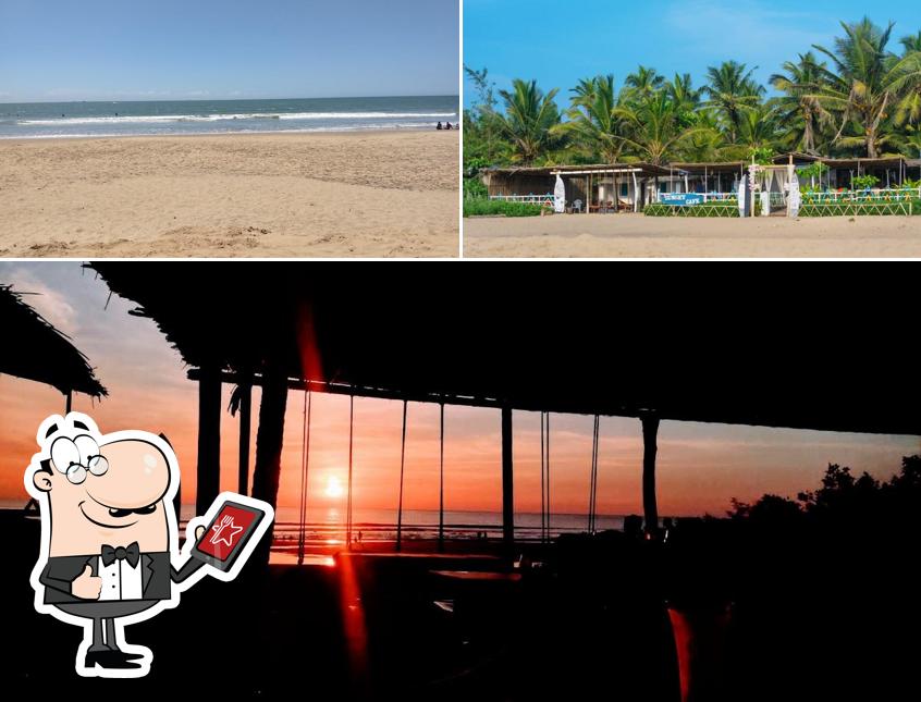 Check out how Sunset Cafe Beach Stay Gokarna looks outside