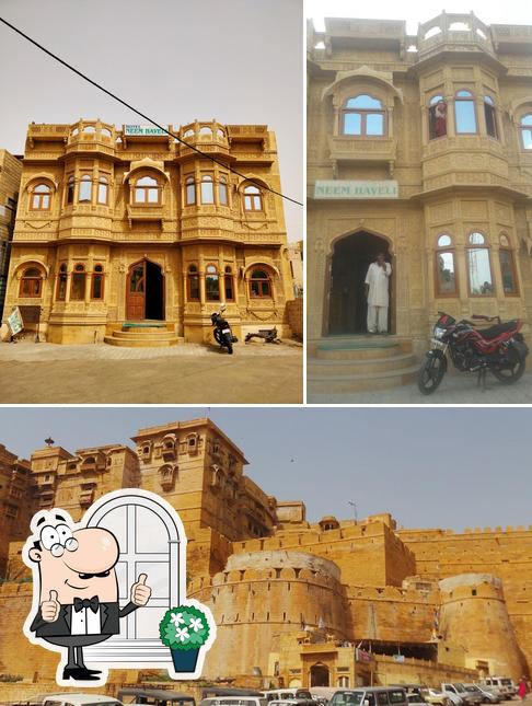 The exterior of Hotel Neem Haveli
