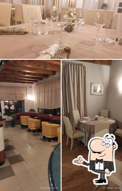 Gli interni di Pizzeria mi&ti