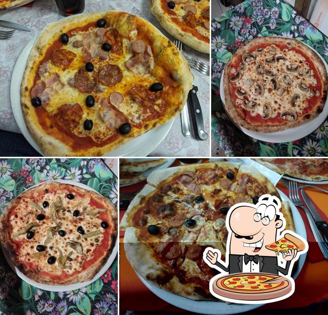 Scegli tra le molte varianti di pizza