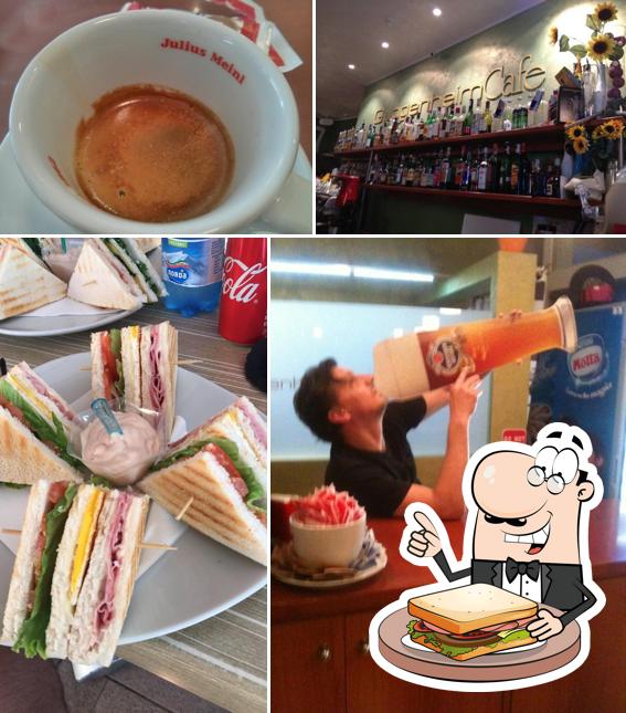Ordina un panino a GuggenheimCafe