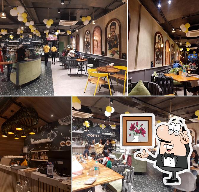 The interior of Bigcup Cafe Sum Outlet