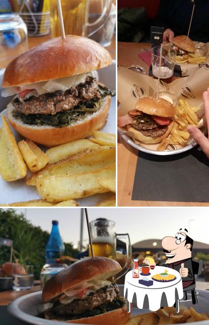 Prova uno dei tipi di hamburger serviti a Chillout