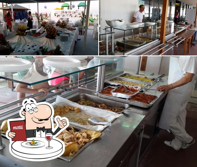 Baladì Beach si caratterizza per la cibo e interni