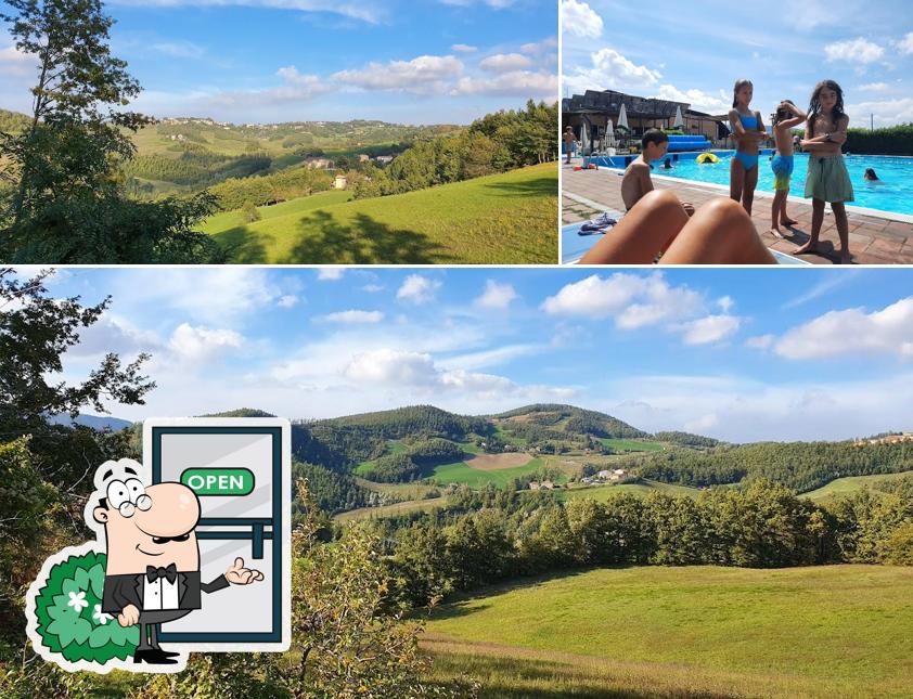 Guarda gli esterni di PISCINA di Monghidoro