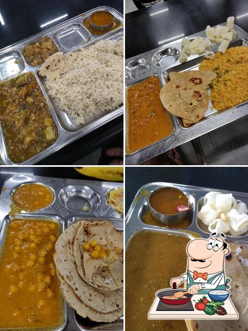 Chicken curry at Nilgiri Mess