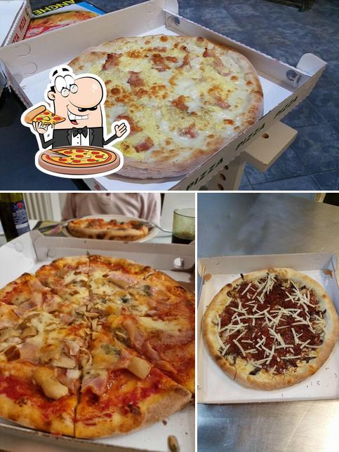 Scegli una pizza a Pizzeria Il Vesuvio