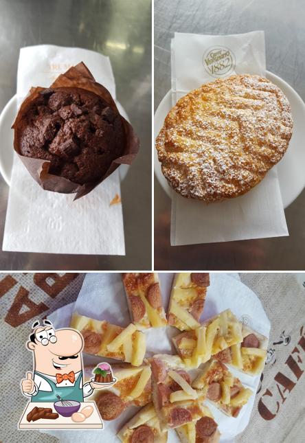 M Kry Bar offre un'ampia varietà di dolci
